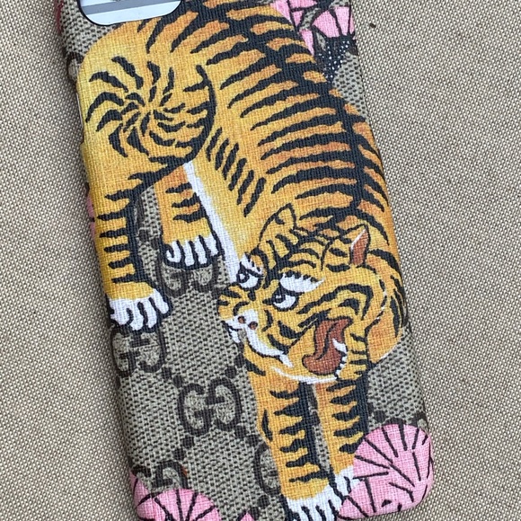 GUCCI I PHONE 6, 7, & 8 PHONE CASE NWT - Picture 12 of 16